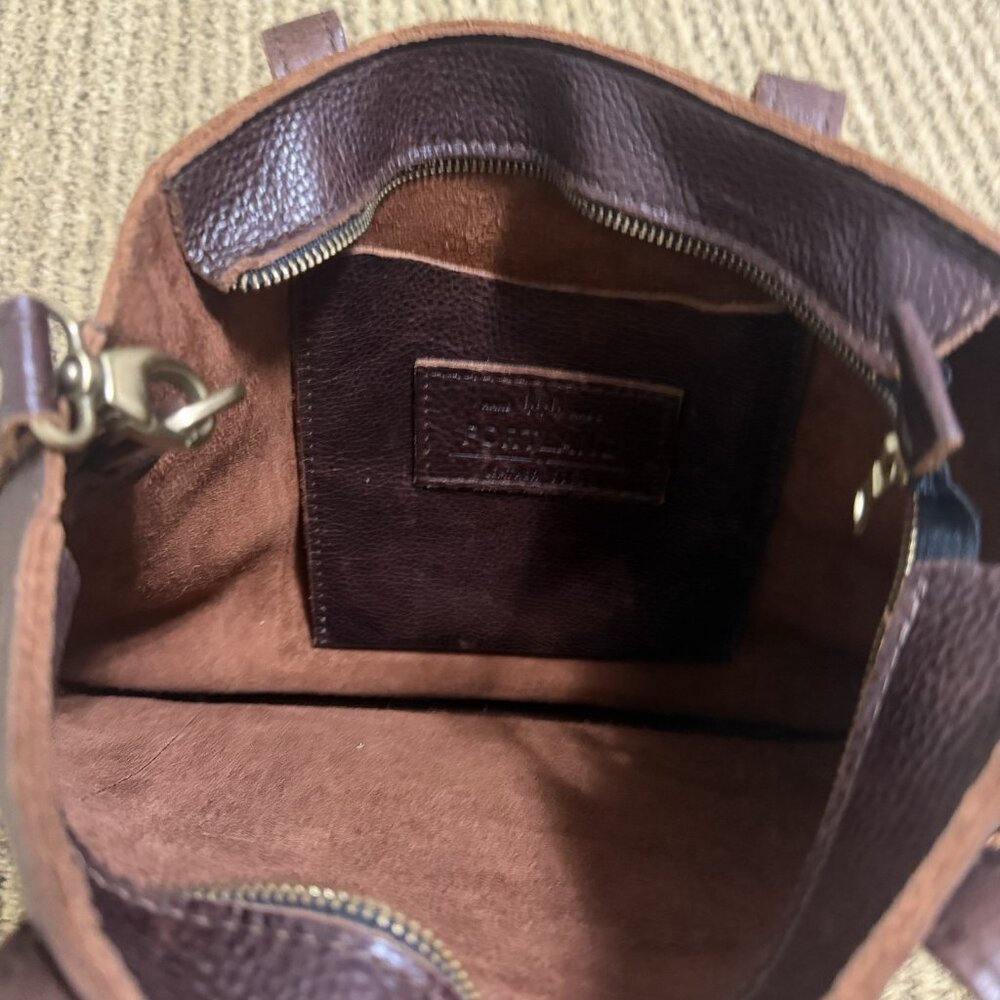 Portland Leather Goods 'Almost Perfect' leather zipper tote bag - Picture 5 of 6